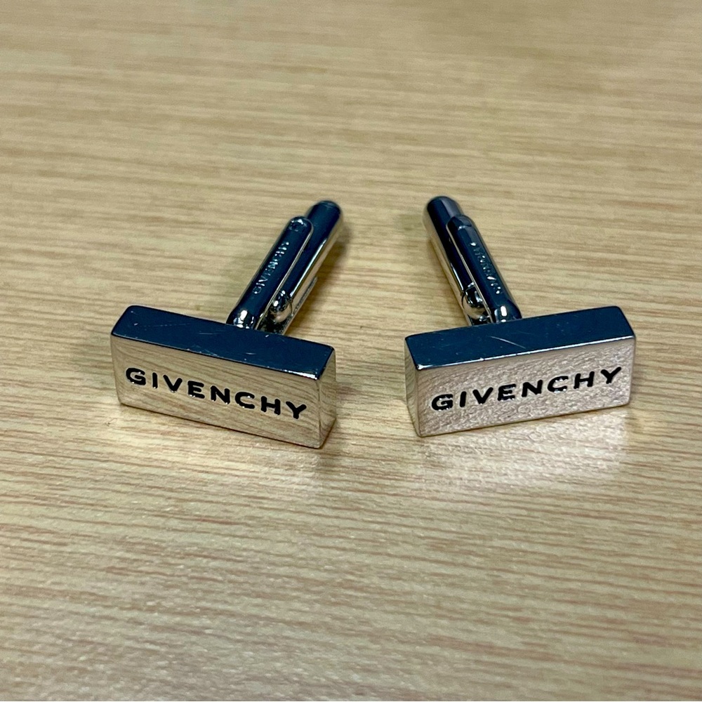 Givenchy cuff link